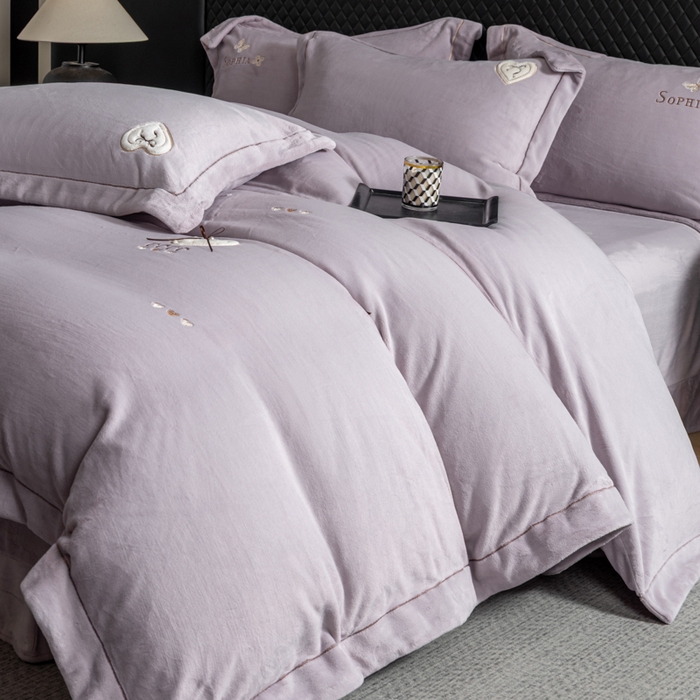 91家纺网 家纺一手货源 找家纺 （总）魅都 2025新款冬季全消光超柔高克重牛奶绒四件套-COCO