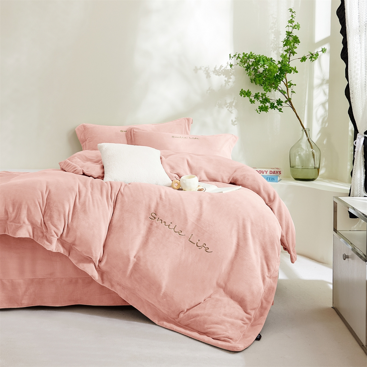 91家纺网 家纺一手货源 找家纺 （总）芯丝路枕业 2025新款蚕丝棉四件套系列-快乐生活蚕丝绒三件套