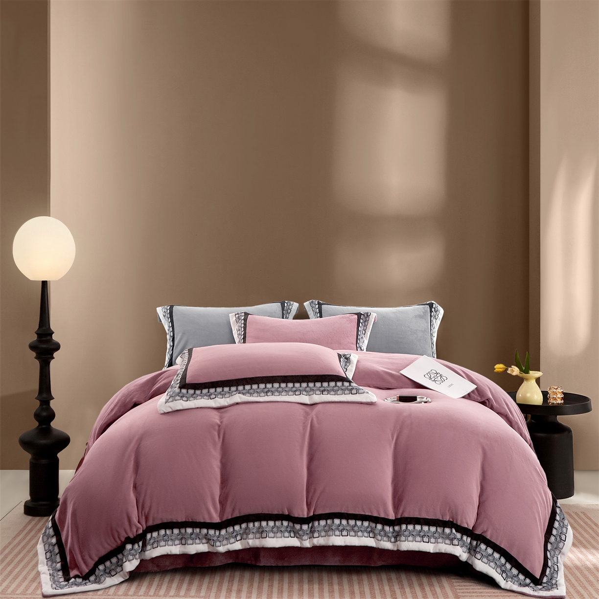 91家纺网 家纺一手货源 找家纺 （总）芯丝路枕业 2025新款蚕丝棉四件套系列-奈儿日耳曼以弗所系列