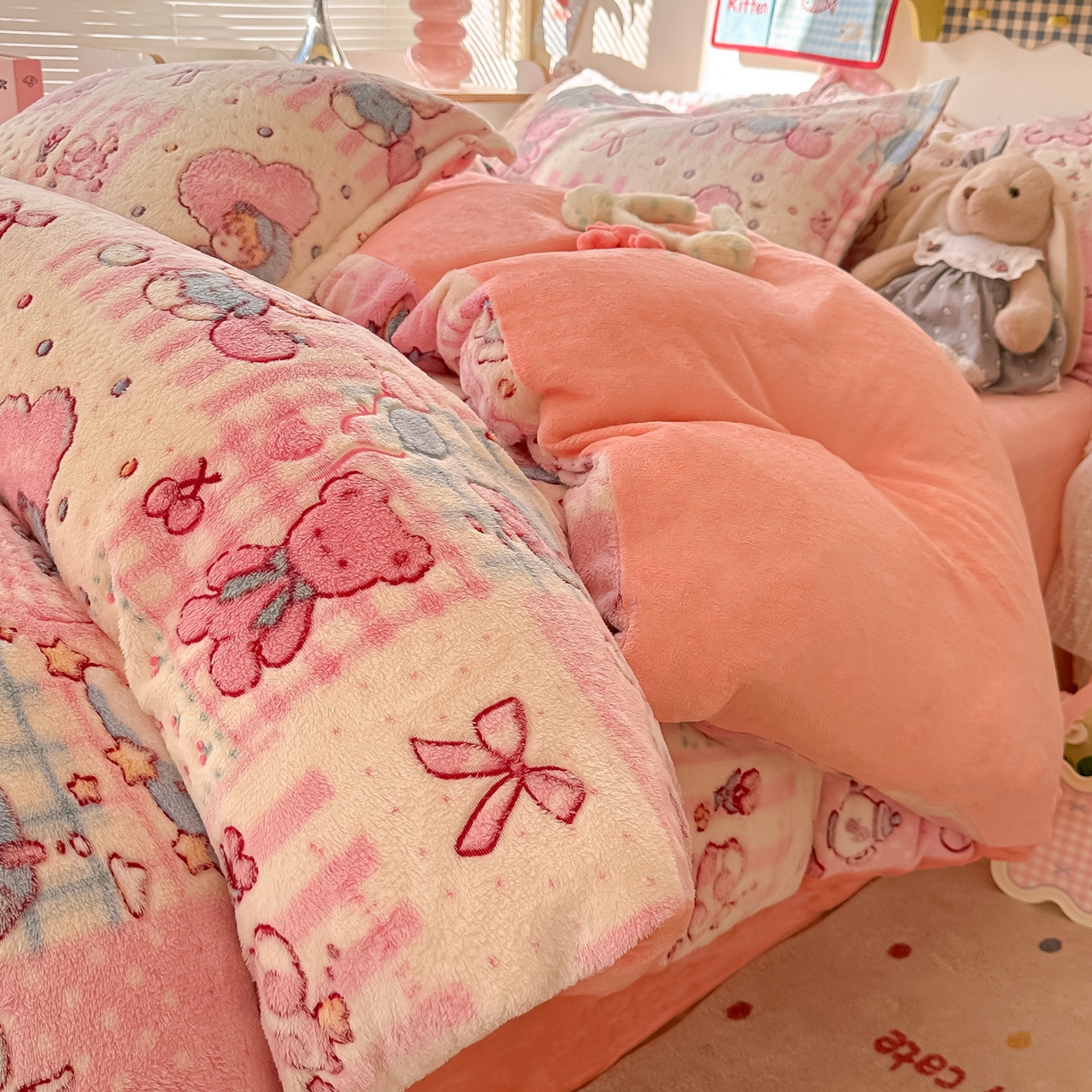 韩巢家纺 2025新款高克重雪花绒牛奶绒四件套系列 巴丽娜