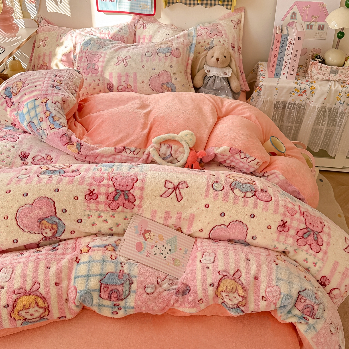 91家纺网 家纺一手货源 找家纺 韩巢家纺 2025新款高克重雪花绒牛奶绒四件套系列 巴丽娜