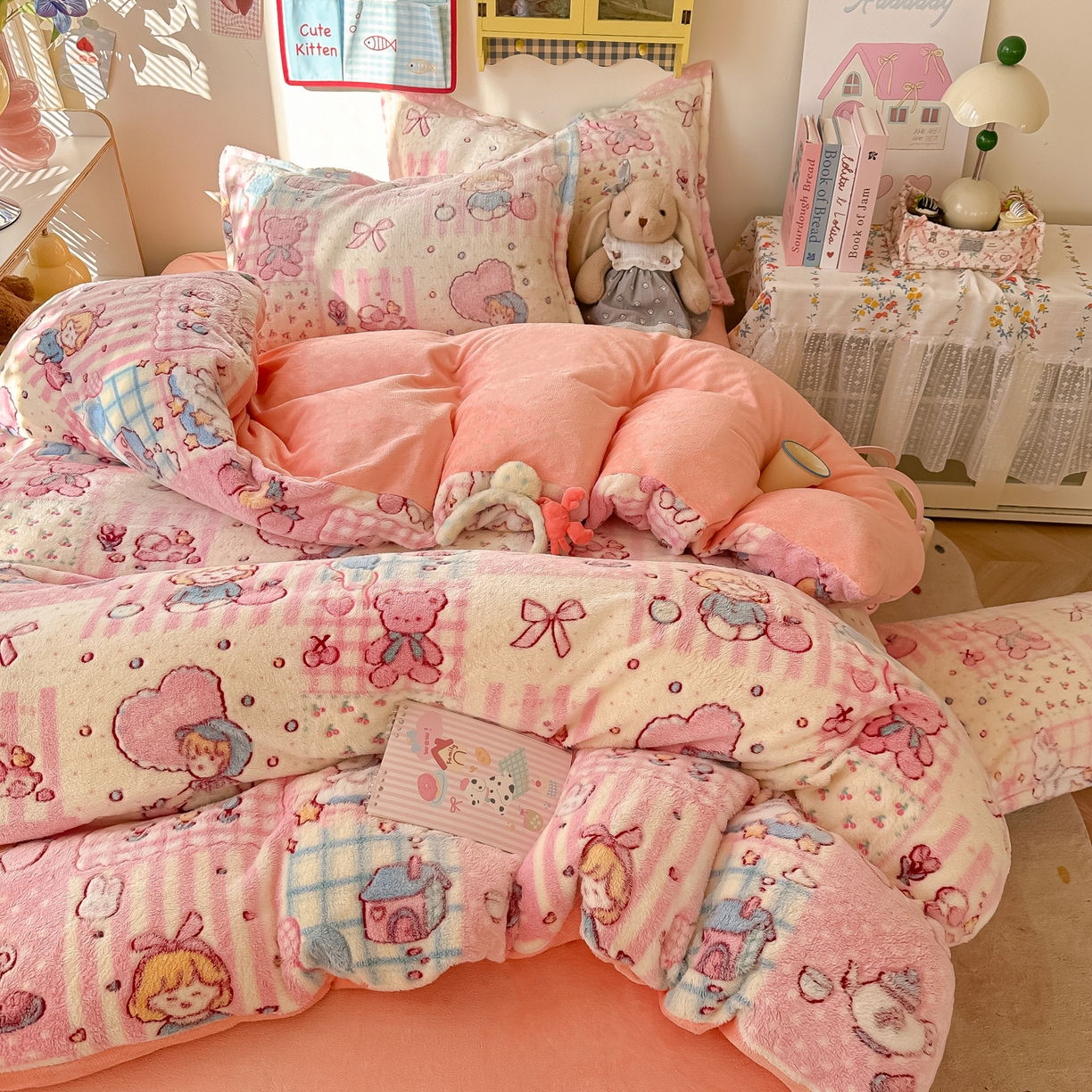 91家纺网 家纺一手货源 找家纺 韩巢家纺 2025新款高克重雪花绒牛奶绒四件套系列 巴丽娜