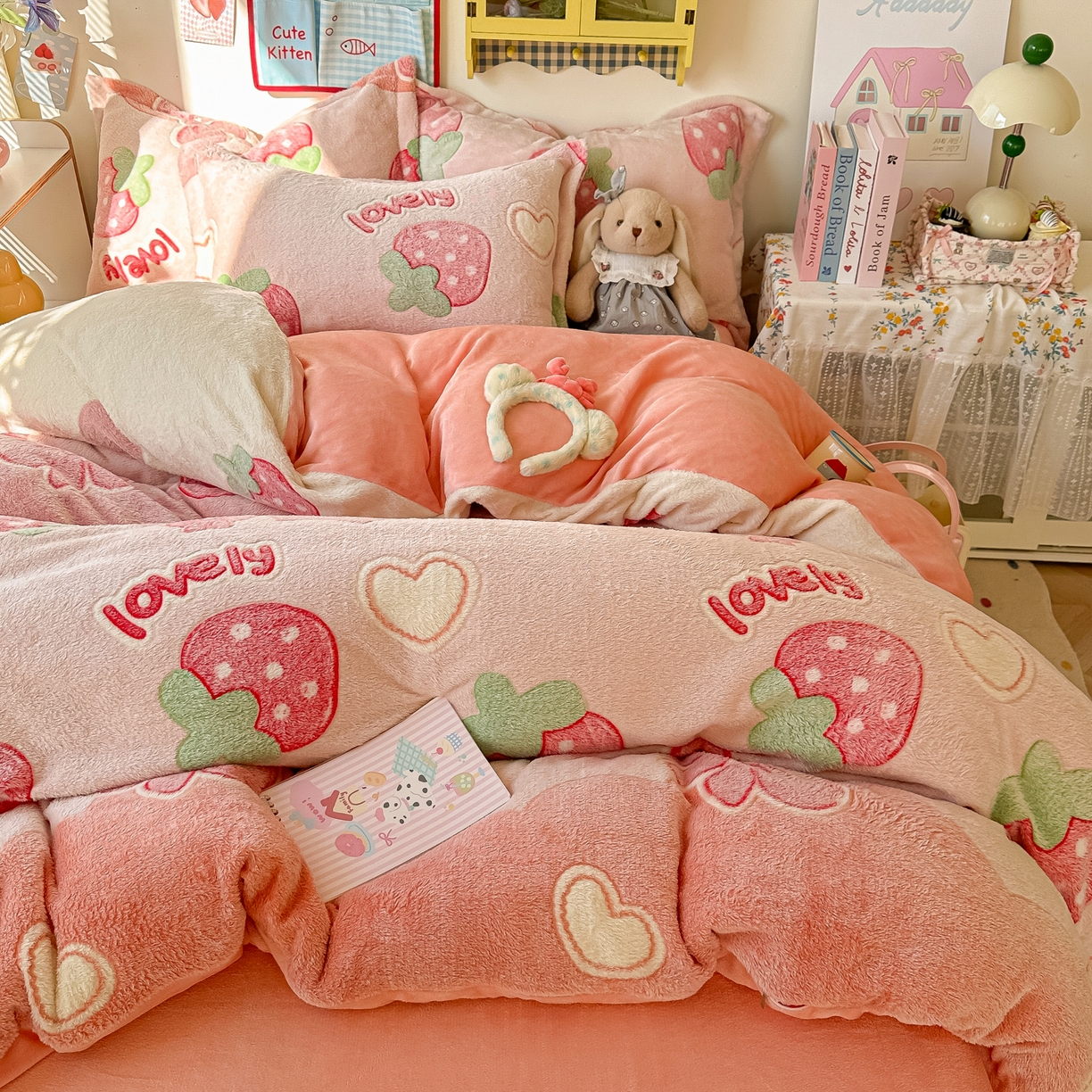 91家纺网 家纺一手货源 找家纺 韩巢家纺 2025新款高克重雪花绒牛奶绒四件套系列 蝶雅