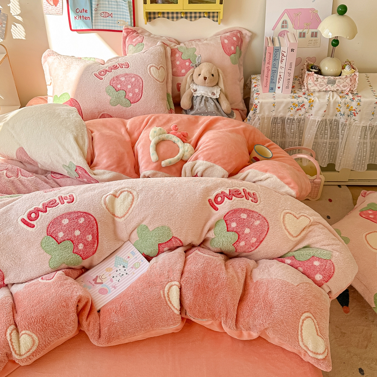 91家纺网 家纺一手货源 找家纺 韩巢家纺 2025新款高克重雪花绒牛奶绒四件套系列 蝶雅