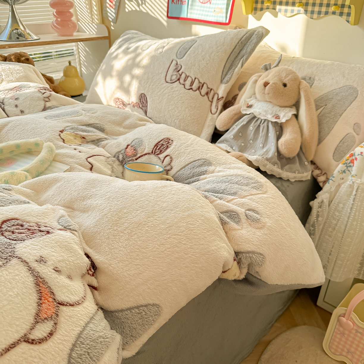 91家纺网 家纺一手货源 找家纺 韩巢家纺 2025新款高克重雪花绒牛奶绒四件套系列 米菲