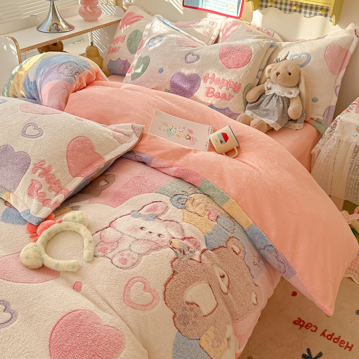 91家纺网 家纺一手货源 找家纺 韩巢家纺 2025新款高克重雪花绒牛奶绒四件套系列 七彩