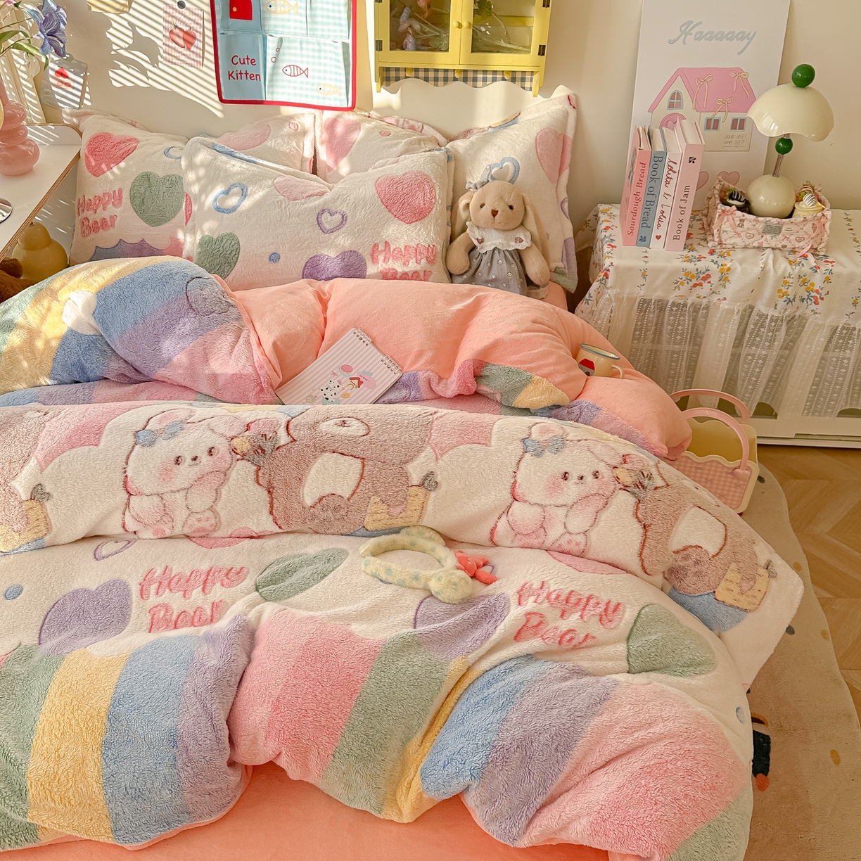 91家纺网 家纺一手货源 找家纺 韩巢家纺 2025新款高克重雪花绒牛奶绒四件套系列 七彩