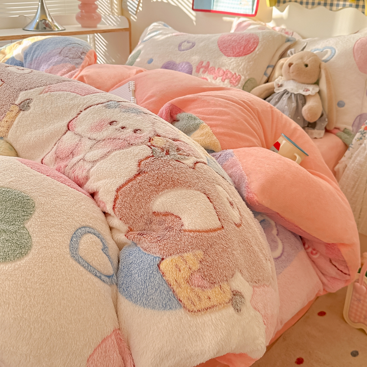 91家纺网 家纺一手货源 找家纺 韩巢家纺 2025新款高克重雪花绒牛奶绒四件套系列 七彩