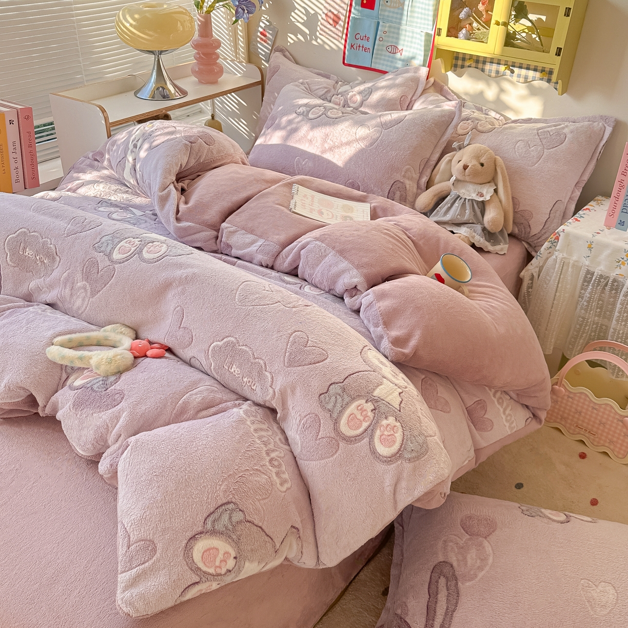 91家纺网 家纺一手货源 找家纺 韩巢家纺 2025新款高克重雪花绒牛奶绒四件套系列 幸运兔