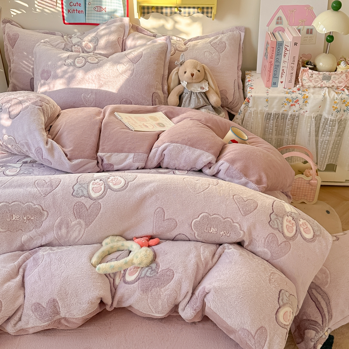 91家纺网 家纺一手货源 找家纺 韩巢家纺 2025新款高克重雪花绒牛奶绒四件套系列 幸运兔