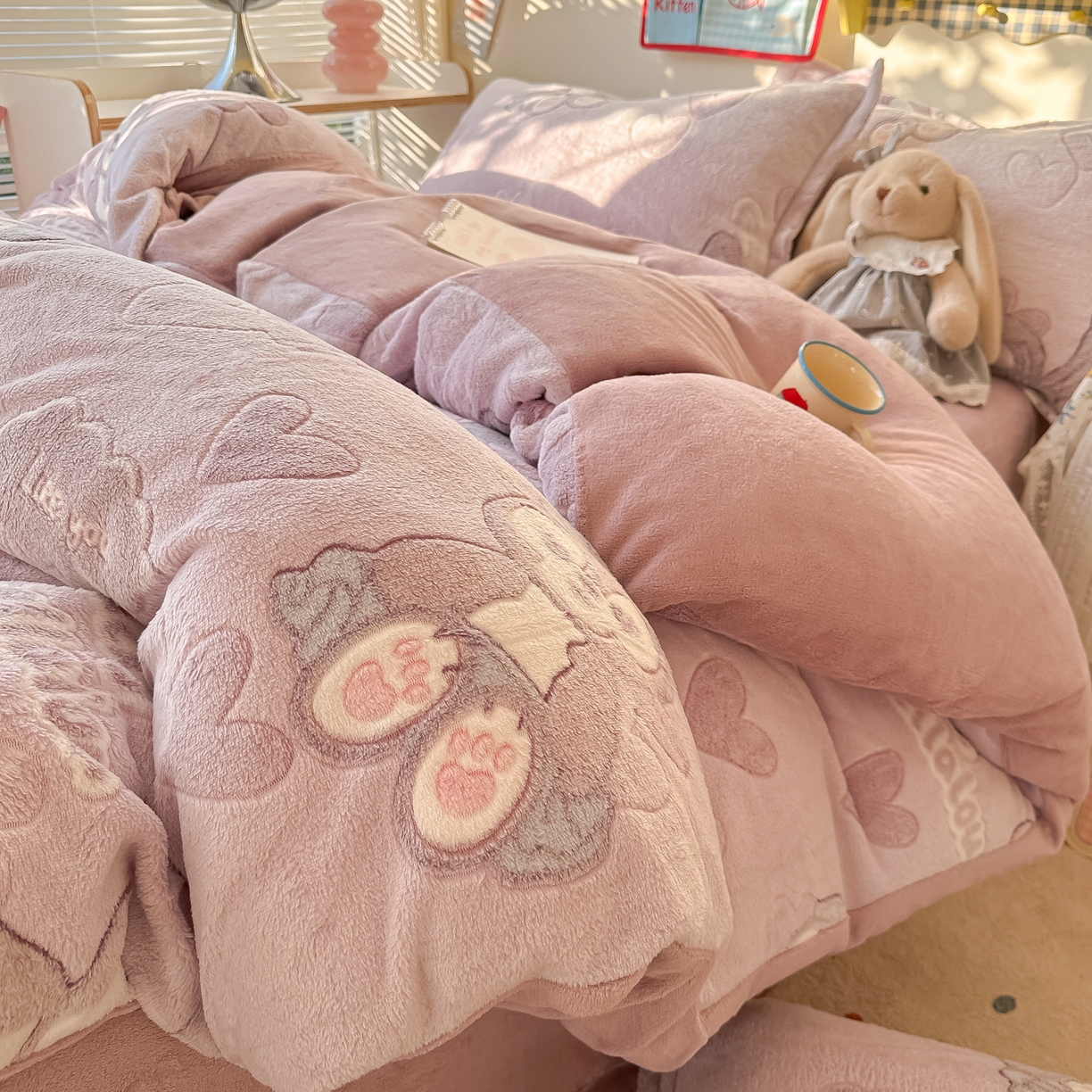 91家纺网 家纺一手货源 找家纺 韩巢家纺 2025新款高克重雪花绒牛奶绒四件套系列 幸运兔