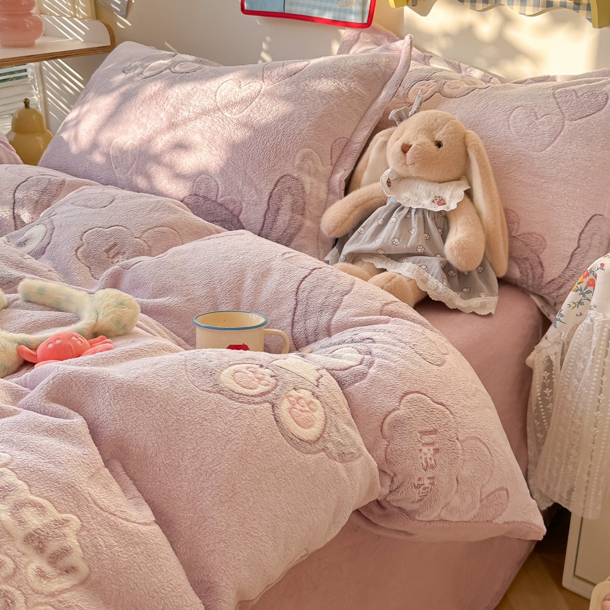 91家纺网 家纺一手货源 找家纺 韩巢家纺 2025新款高克重雪花绒牛奶绒四件套系列 幸运兔