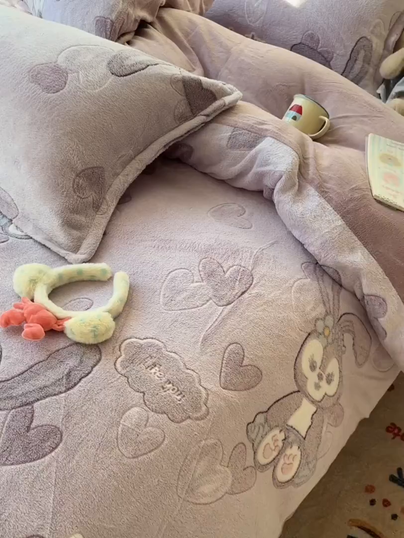 91家纺网 家纺一手货源 找家纺 韩巢家纺 2025新款高克重雪花绒牛奶绒四件套系列 幸运兔