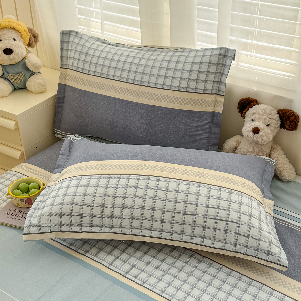 91家纺网 家纺一手货源 找家纺 尚帛 2026新款全棉品质喷气印花爆款四件套 多规格套件 单品系列-场景一 爱之艺术-灰