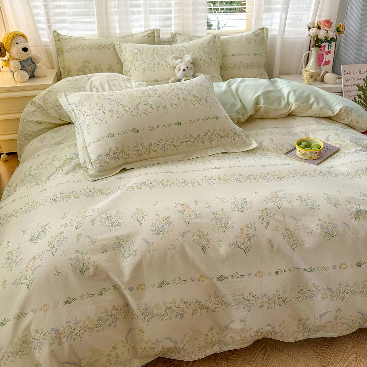 91家纺网 家纺一手货源 找家纺 尚帛 2026新款全棉品质喷气印花爆款四件套 多规格套件 单品系列-场景一 丛草集