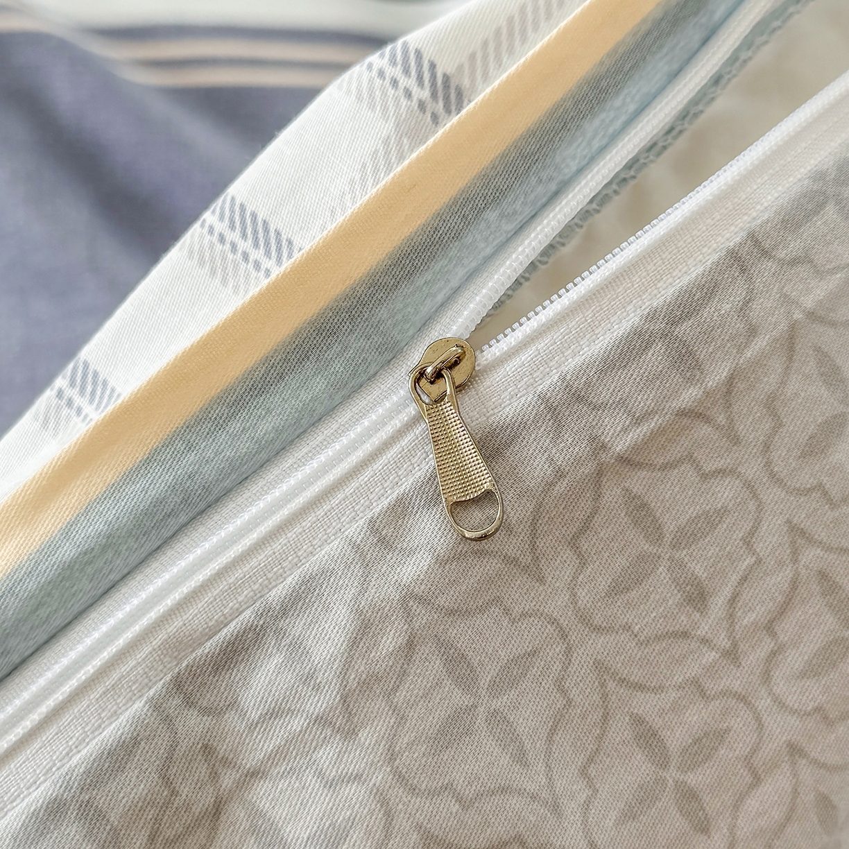 91家纺网 家纺一手货源 找家纺 尚帛 2026新款全棉品质喷气印花爆款四件套 多规格套件 单品系列-单被套 爱之艺术-灰