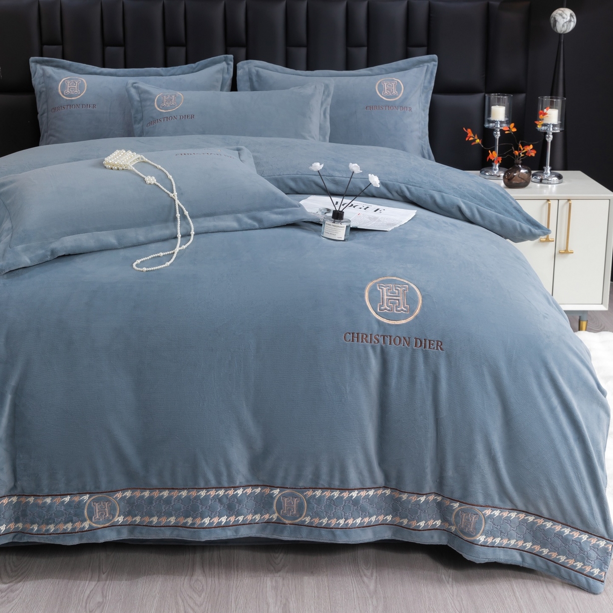 91家纺网 家纺一手货源 找家纺 （总）好漂靓家纺 2025新款75D全光慕丝绒保暖四件套-摩登时代