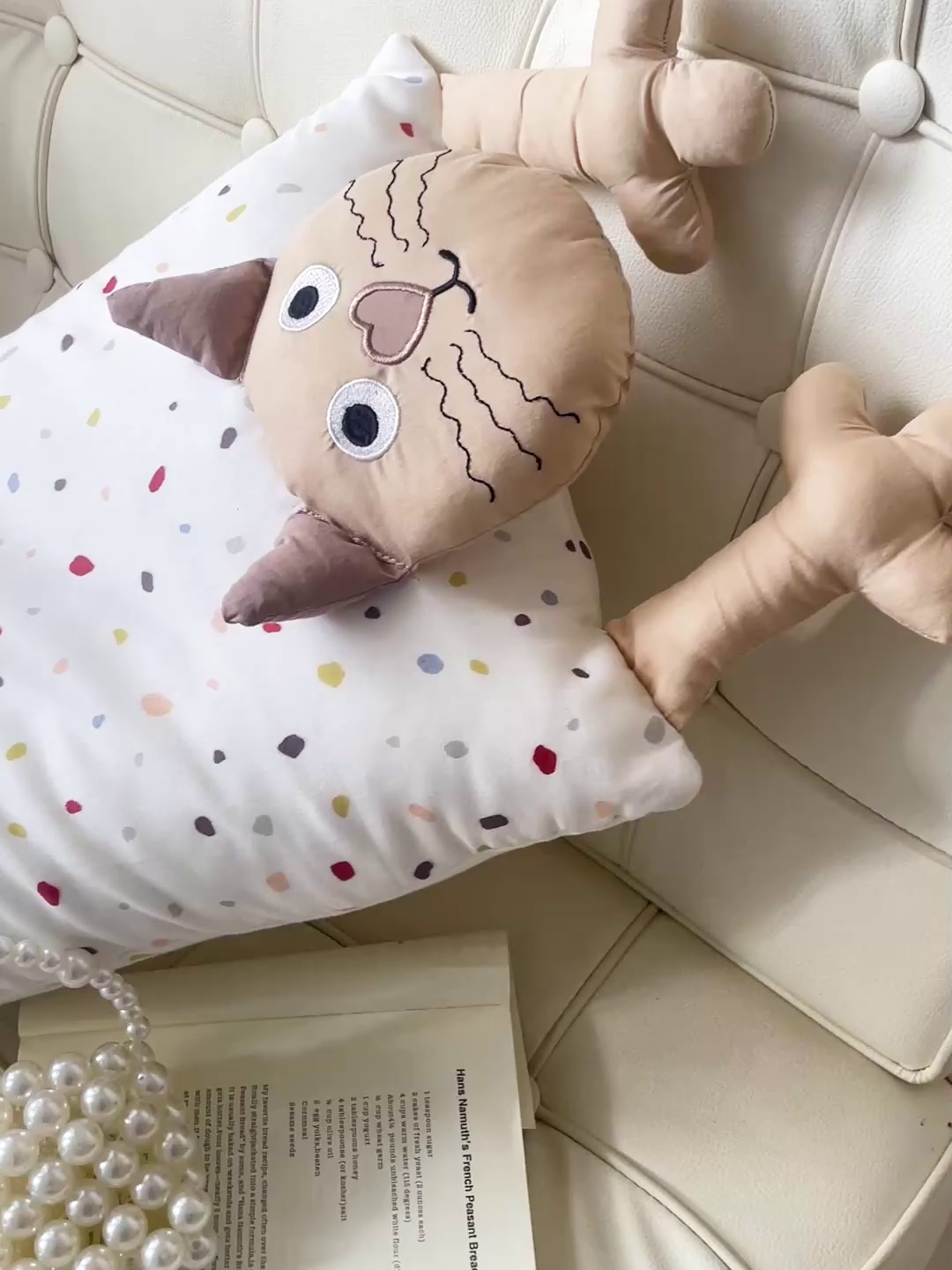 91家纺网 家纺一手货源 找家纺 亦帆枕芯 2025新款爆款哇塞猫羽丝绒枕芯加枕套成人儿童枕芯枕套 哇塞猫-卡其【羽丝绒款】