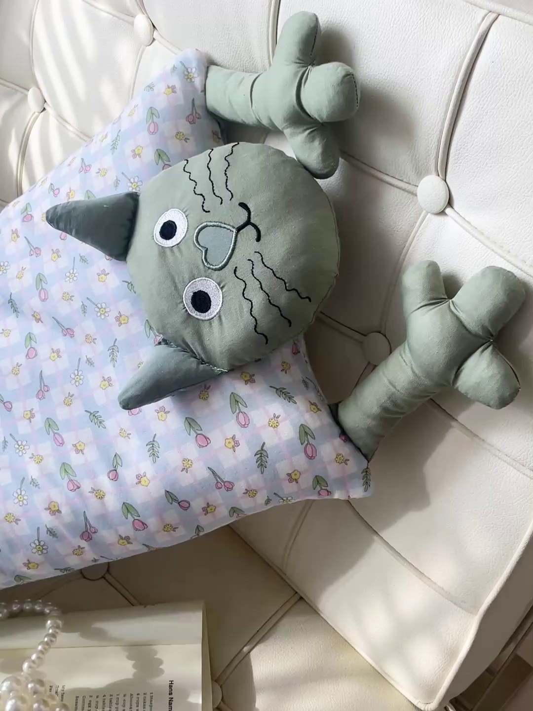 91家纺网 家纺一手货源 找家纺 亦帆枕芯 2025新款爆款哇塞猫羽丝绒枕芯加枕套成人儿童枕芯枕套 哇塞猫-绿【羽丝绒款】