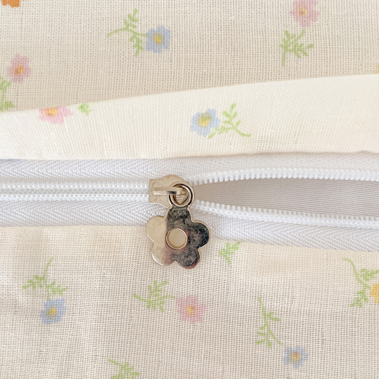 91家纺网 家纺一手货源 找家纺 亦帆枕芯 2025新款爆款哇塞猫羽丝绒枕芯加枕套成人儿童枕芯枕套 哇塞猫-粉【羽丝绒款】