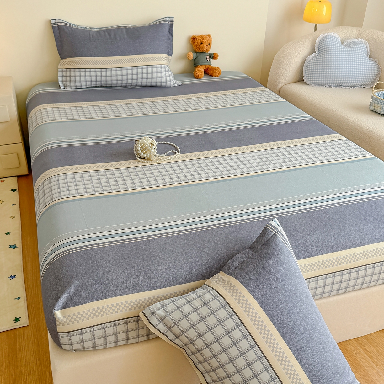 91家纺网 家纺一手货源 找家纺 尚帛 2026新款全棉品质喷气印花爆款四件套 多规格套件 单品系列-单床笠 爱之艺术-灰