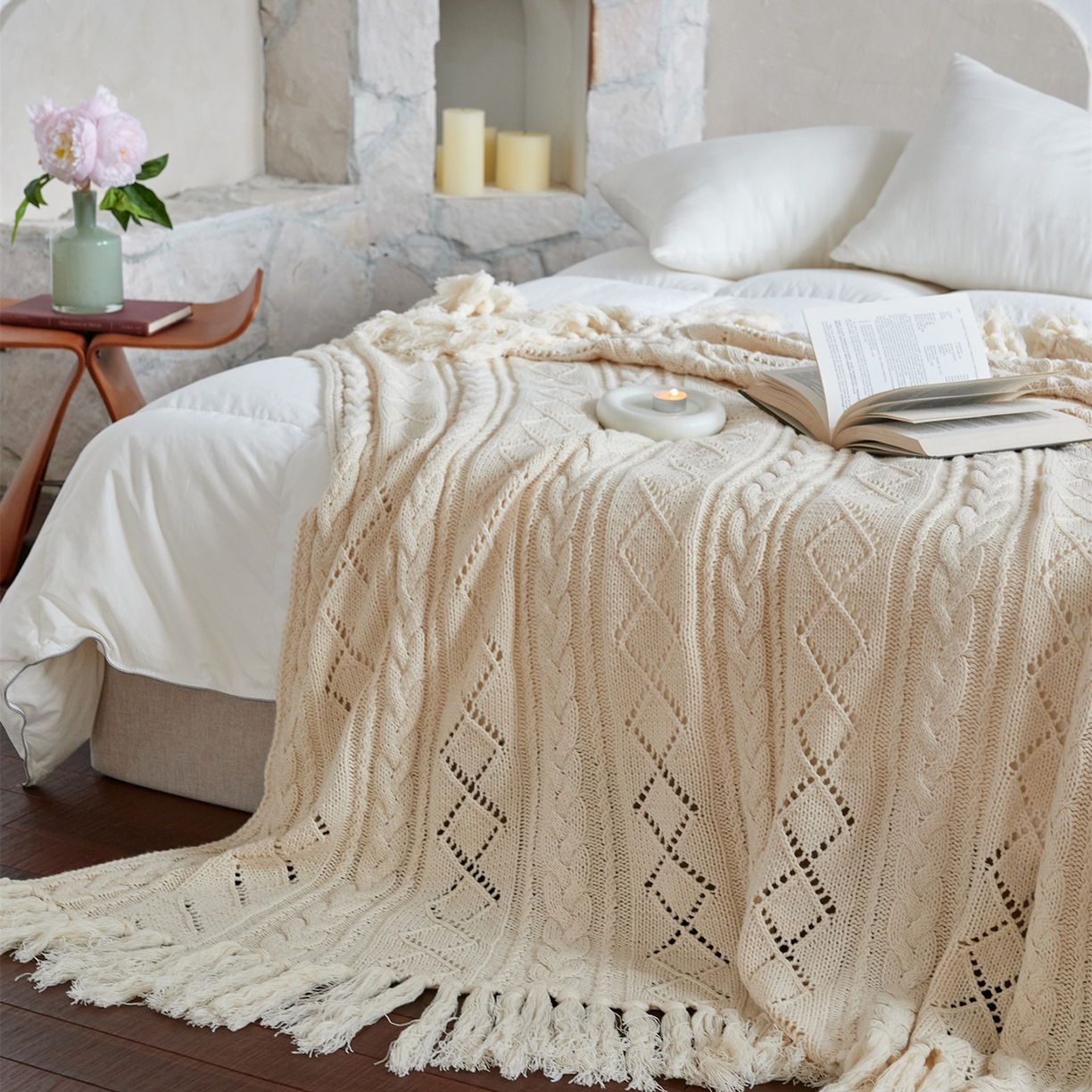 91家纺网 家纺一手货源 找家纺 （总）暖绵绵家纺 2025新款针织流苏针织毯-克拉白（最低零售价：248元）