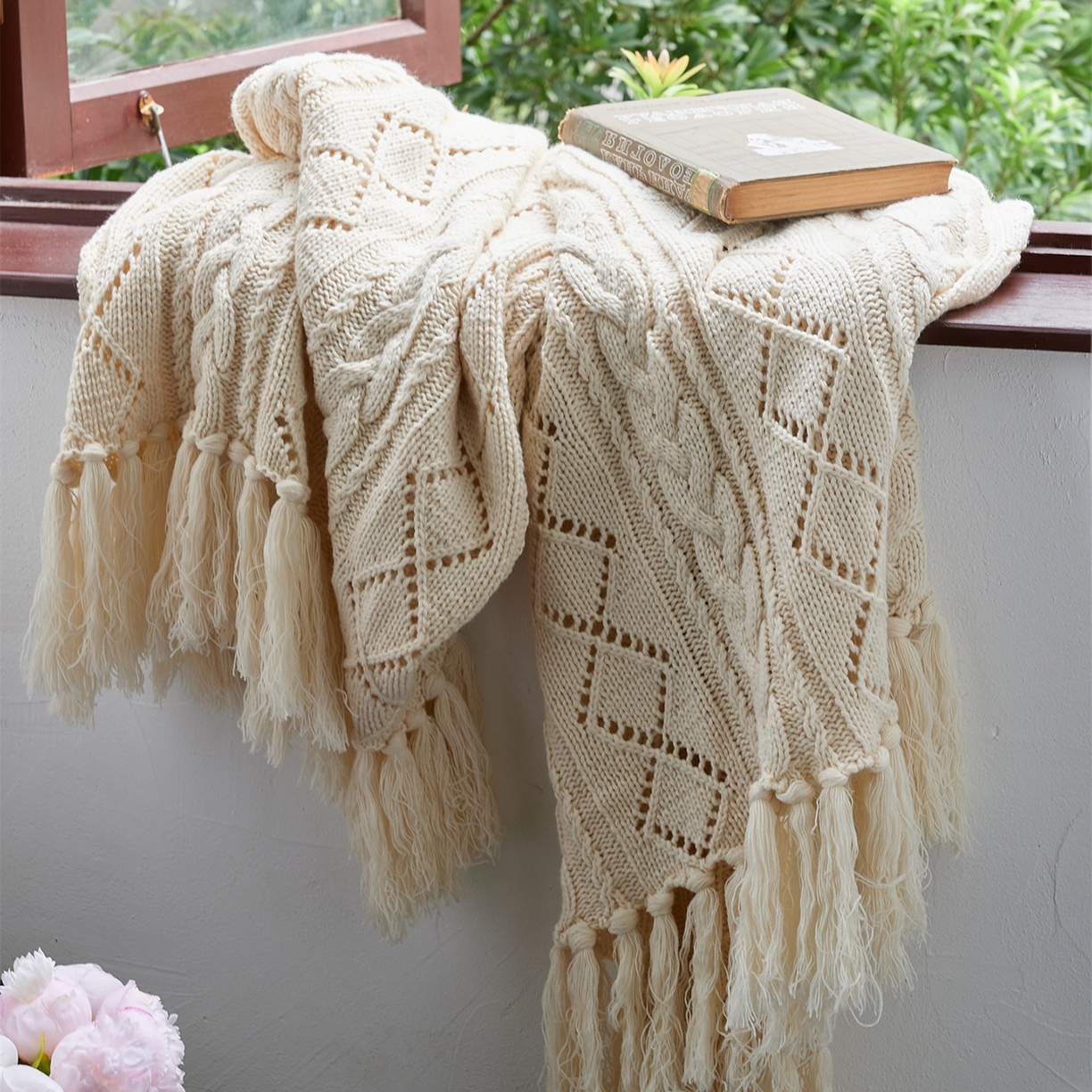 91家纺网 家纺一手货源 找家纺 （总）暖绵绵家纺 2025新款针织流苏针织毯-克拉白（最低零售价：248元）