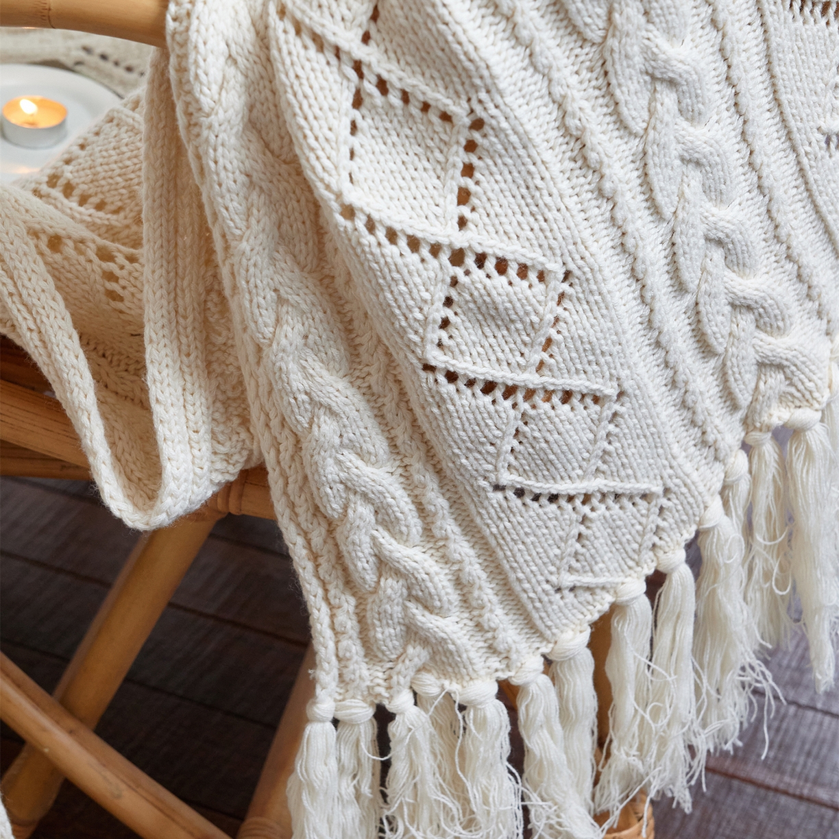 91家纺网 家纺一手货源 找家纺 （总）暖绵绵家纺 2025新款针织流苏针织毯-克拉白（最低零售价：248元）