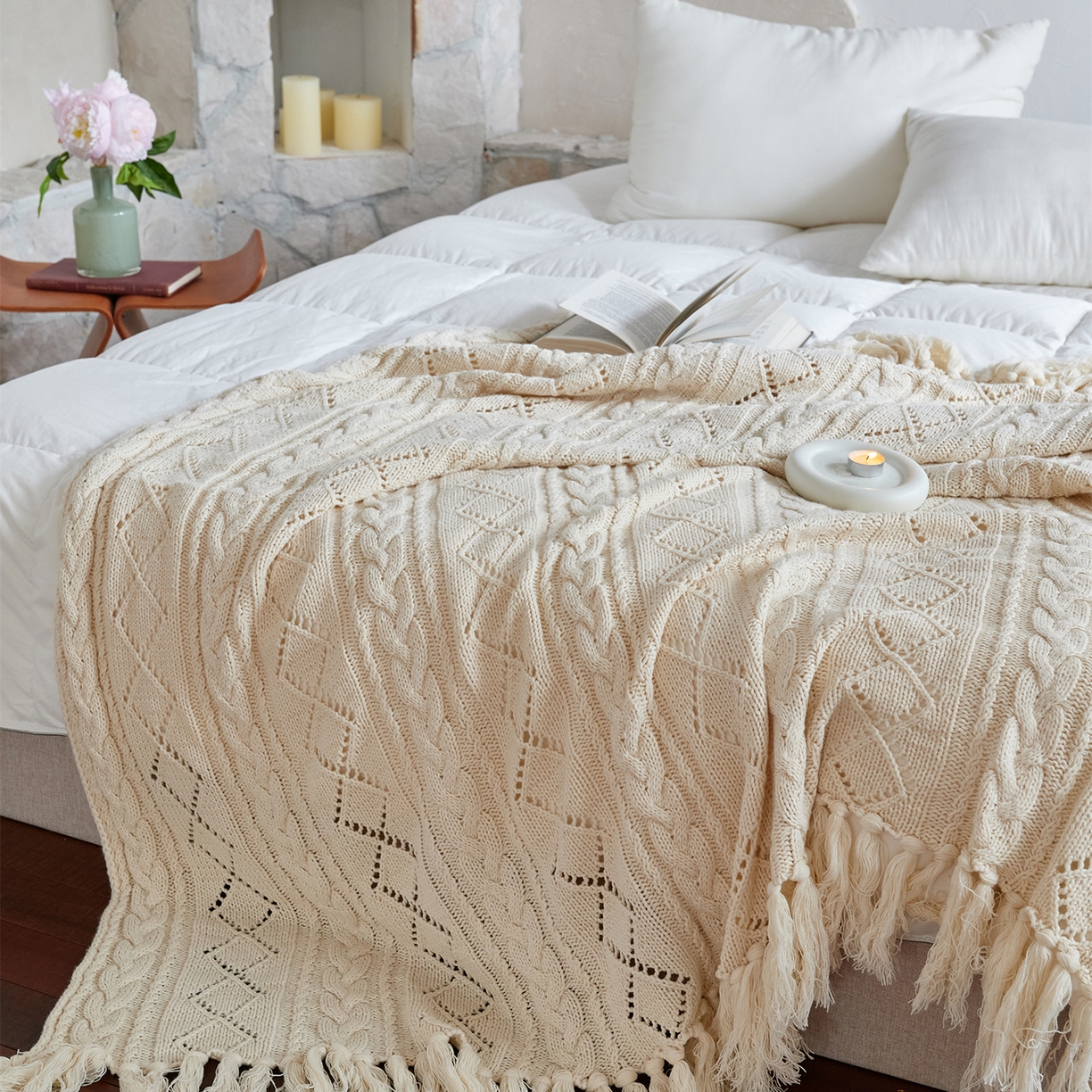 91家纺网 家纺一手货源 找家纺 （总）暖绵绵家纺 2025新款针织流苏针织毯-克拉白（最低零售价：248元）