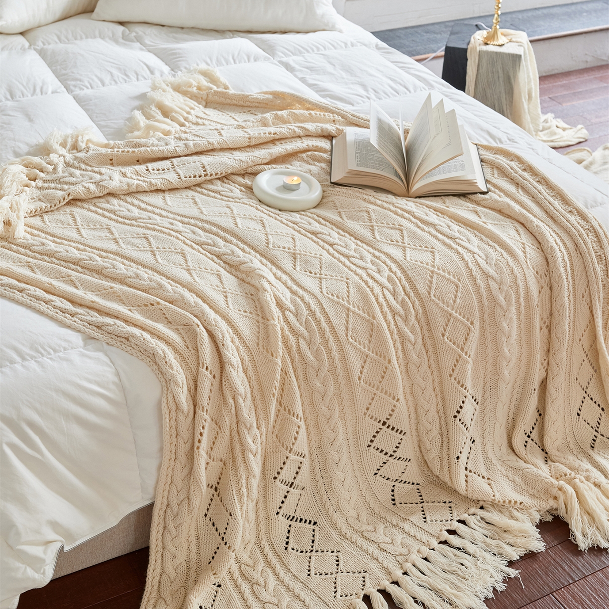 91家纺网 家纺一手货源 找家纺 （总）暖绵绵家纺 2025新款针织流苏针织毯-克拉白（最低零售价：248元）