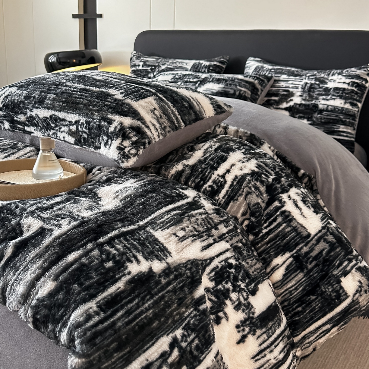 91家纺网 家纺一手货源 找家纺 乐窝家纺仓储 2025新款美拉德复古印花兔毛绒牛奶绒皮草绒床裙款四件套跨境外贸专供 大好山河