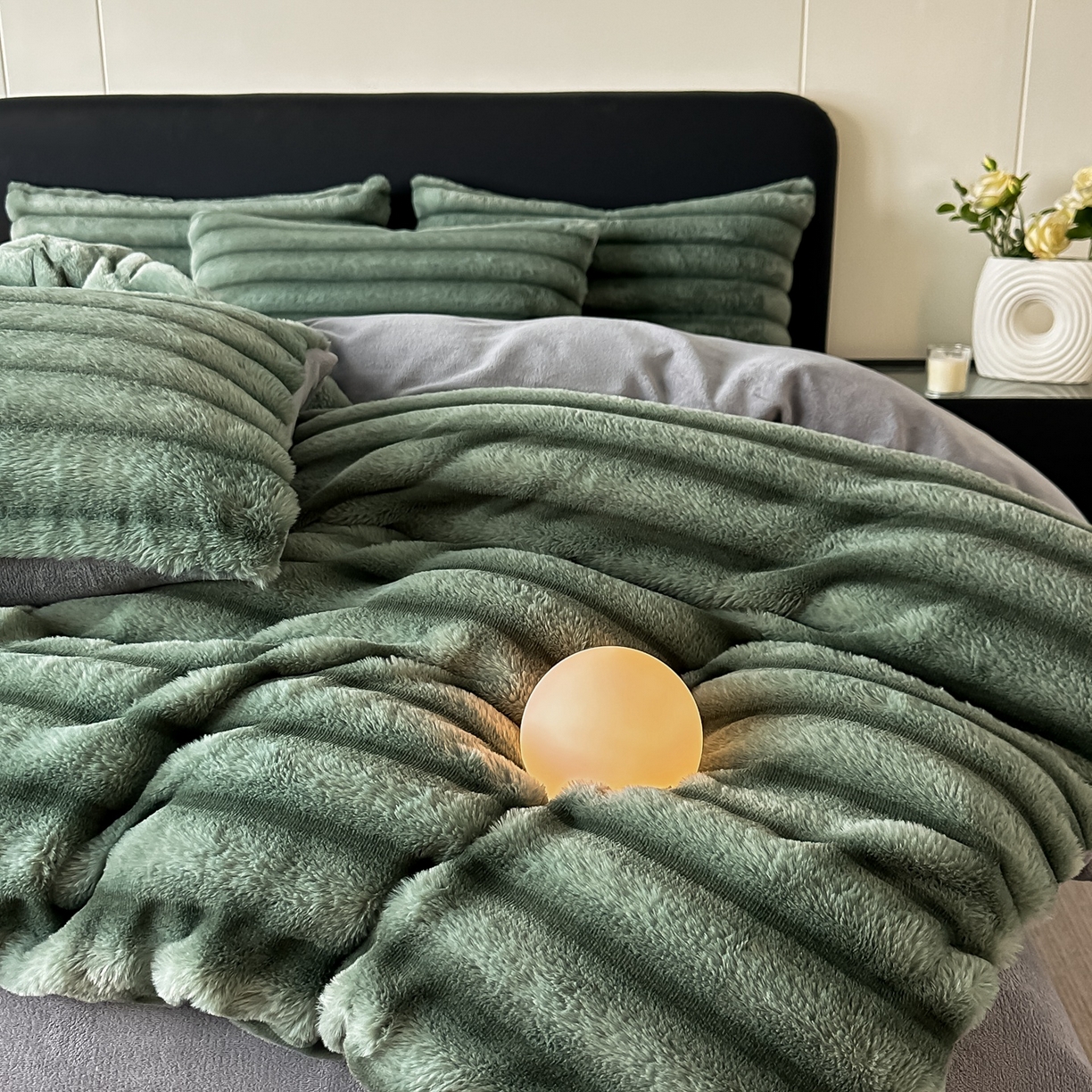 91家纺网 家纺一手货源 找家纺 乐窝家纺仓储 2025新款美拉德复古印花兔毛绒牛奶绒皮草绒床裙款四件套跨境外贸专供 优雅绿