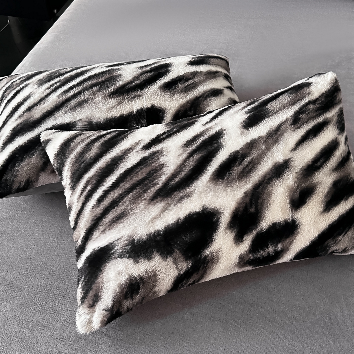 91家纺网 家纺一手货源 找家纺 乐窝家纺仓储 2025新款美拉德复古印花兔毛绒牛奶绒皮草绒床裙款四件套跨境外贸专供 轻奢豹纹