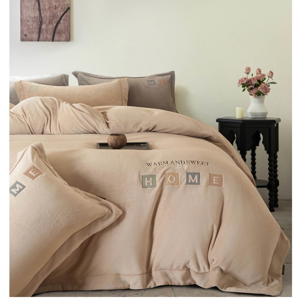 91家纺网 家纺一手货源 找家纺 （总）芯丝路枕业 2025新款牛奶绒四件套-HOME