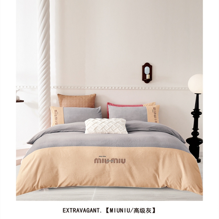 91家纺网 家纺一手货源 找家纺 （总）芯丝路枕业 2025新款牛奶绒四件套-MIUMIU
