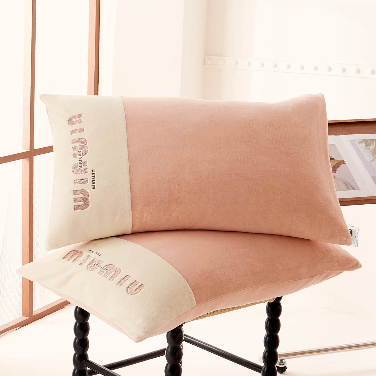 91家纺网 家纺一手货源 找家纺 （总）芯丝路枕业 2025新款牛奶绒四件套-MIUMIU