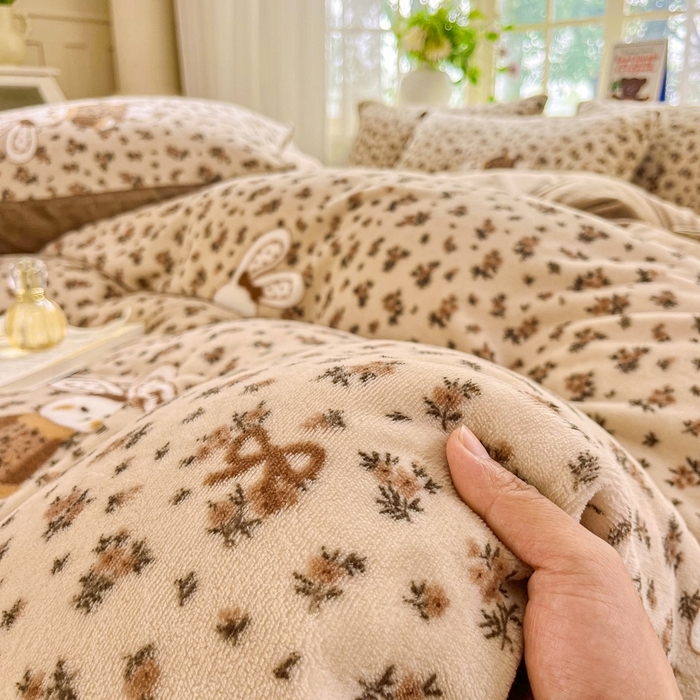 91家纺网 家纺一手货源 找家纺 （总）斯卡诺家纺 2025新款热卖小清新牛奶绒四件套双面绒被套小红书同款