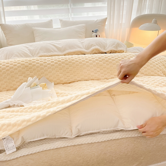 91家纺网 家纺一手货源 找家纺 熙宴家纺 2025新款可拆卸冬被被套+被芯二合一可拆洗豆豆绒棉花被子被芯 奶昔白