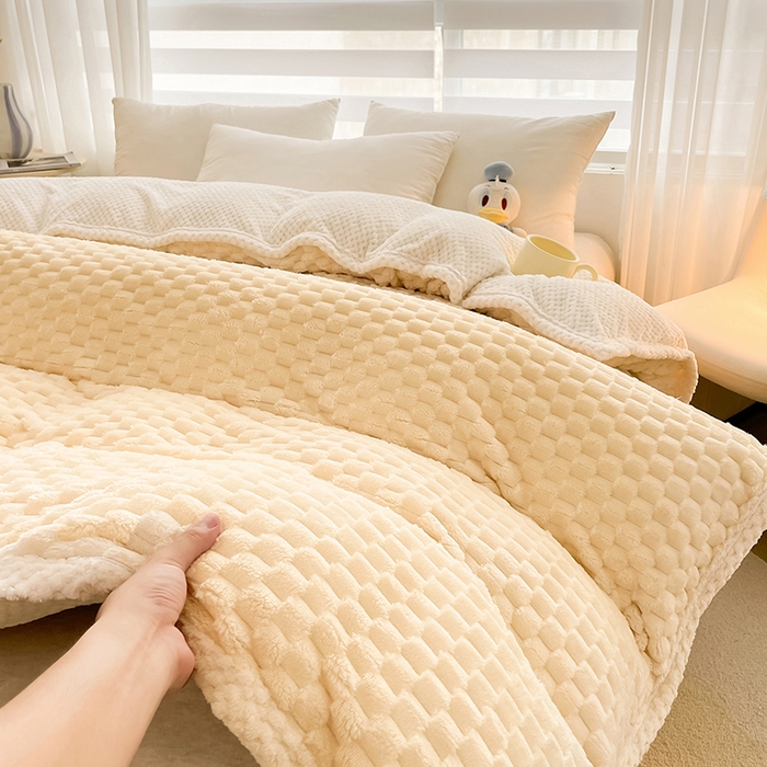 91家纺网 家纺一手货源 找家纺 熙宴家纺 2025新款可拆卸冬被被套+被芯二合一可拆洗豆豆绒棉花被子被芯 奶昔白