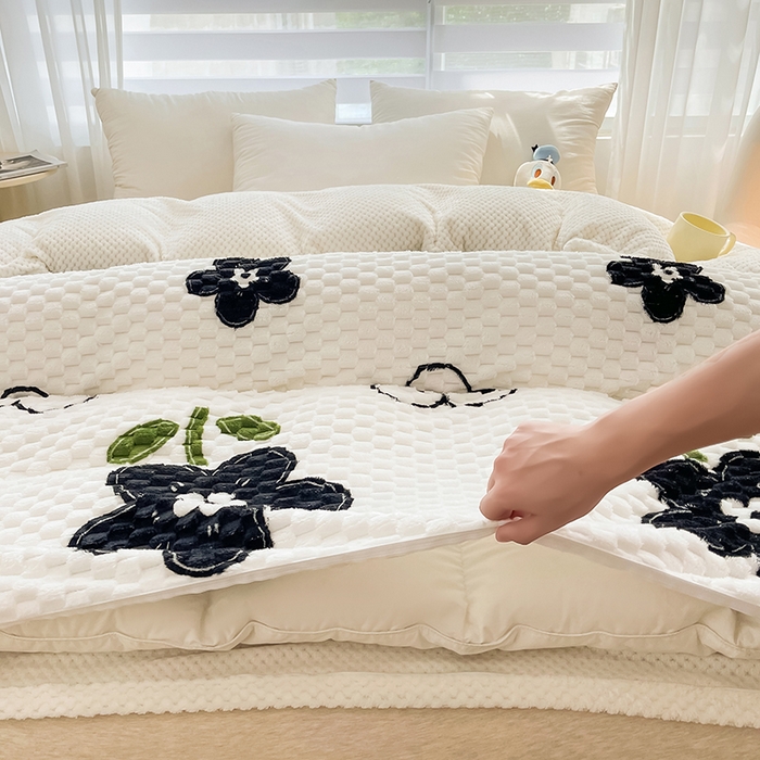 91家纺网 家纺一手货源 找家纺 熙宴家纺 2025新款可拆卸冬被被套+被芯二合一可拆洗豆豆绒棉花被子被芯 幸运花