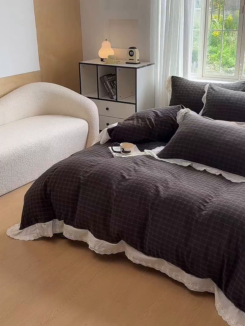 91家纺网 家纺一手货源 找家纺 水洗的故事（原有乐家） 2025新款全棉水洗色织提花大花边四件套 布朗妮-咖