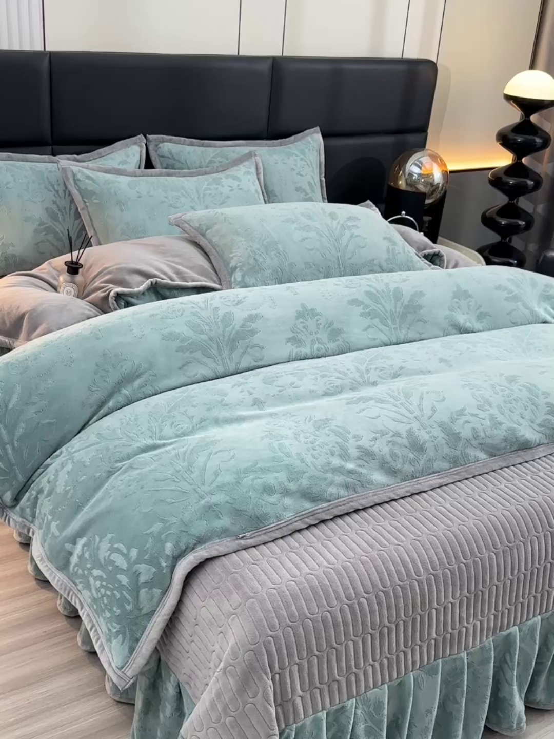 91家纺网 家纺一手货源 找家纺 （总）星窝家纺 2025新款雕花绒床盖四件套 控价标准139（直播拼多多淘宝）
