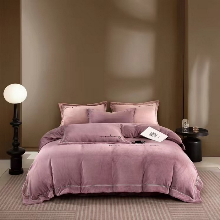 91家纺网 家纺一手货源 找家纺 （总）芯丝路枕业 2025新款蚕丝绒四件套-印记