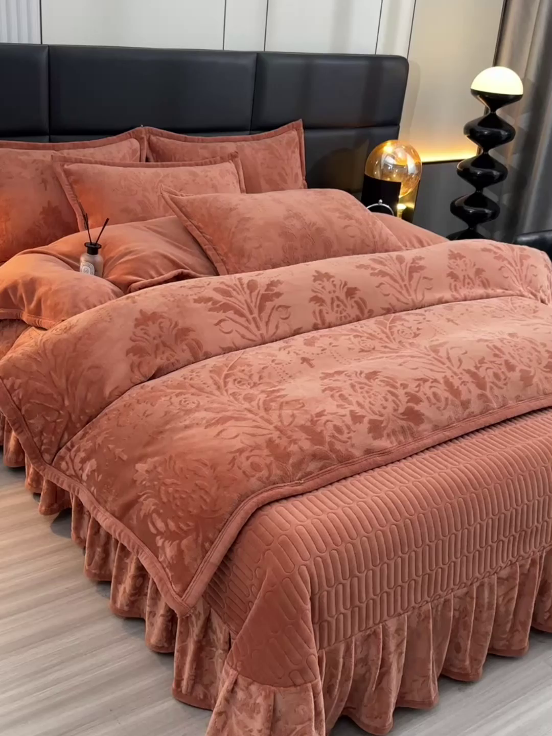 91家纺网 家纺一手货源 找家纺 星窝家纺 2025新款雕花绒床盖四件套 控价标准139（直播拼多多淘宝） 灵动橘