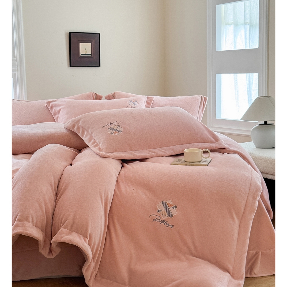 91家纺网 家纺一手货源 找家纺 （总）芯丝路枕业 2025新款牛奶绒四件套-伊森