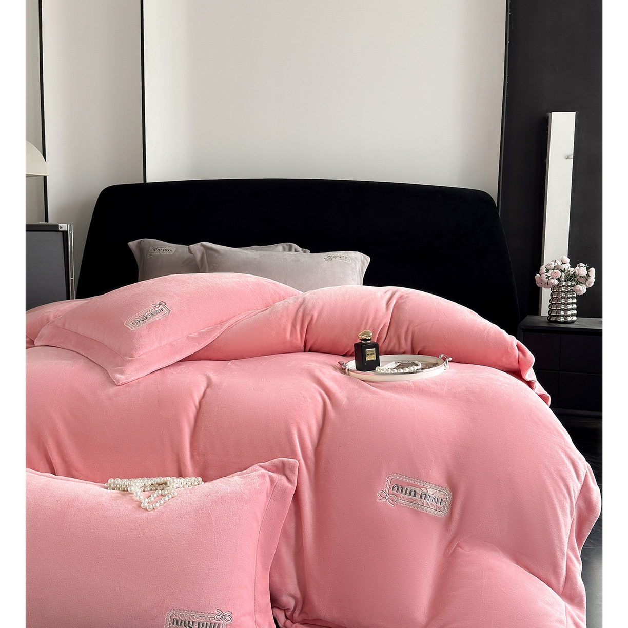 91家纺网 家纺一手货源 找家纺 （总）2025新款牛奶绒四件套-缪小姐