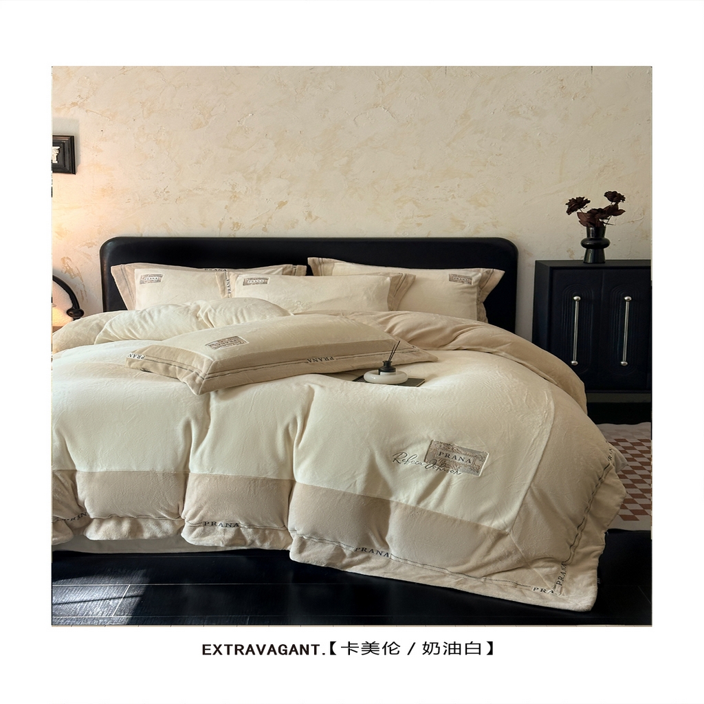 91家纺网 家纺一手货源 找家纺 （总）芯丝路枕业 2025新款蚕丝绒四件套-卡美伦