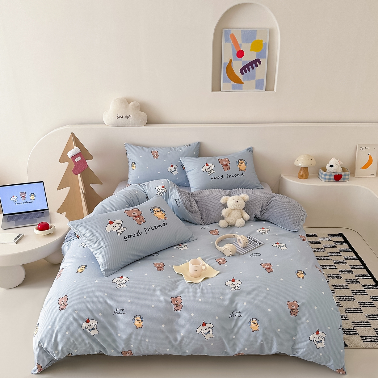 91家纺网 家纺一手货源 找家纺 RYB红黄兰 2025新款设计师原创灯芯绒+豆豆绒婴儿绒数码印花四件套 小熊伙伴