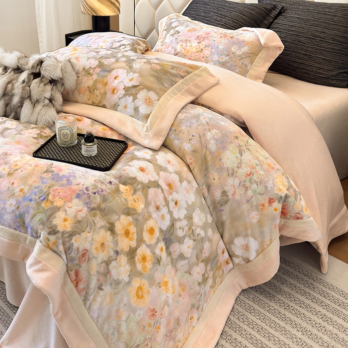 91家纺网 家纺一手货源 找家纺 若未家居 LOVEWE HOUSE 2025新款数码印花牛奶绒250克全消光数码印花牛奶绒双拼角套件-朝花夕拾 控价券后不低于298 一路繁花-粉