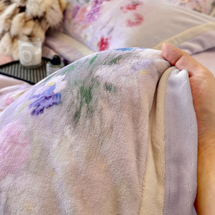 91家纺网 家纺一手货源 找家纺 若未家居 LOVEWE HOUSE 2025新款数码印花牛奶绒250克全消光数码印花牛奶绒双拼角套件-朝花夕拾 控价券后不低于298 朝花夕拾-紫
